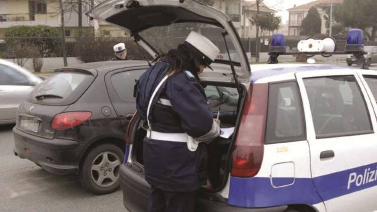 Multe, soldi scomparsi: reintegrato dopo 5 anni vigile di Cesena Multe, soldi scomparsi: reintegrato dopo 5 anni vigile di Cesena