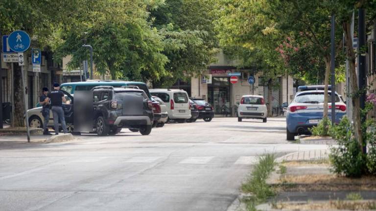 Disabile scippato a Ravenna. Caccia ai responsabili Disabile scippato a Ravenna. Caccia ai responsabili