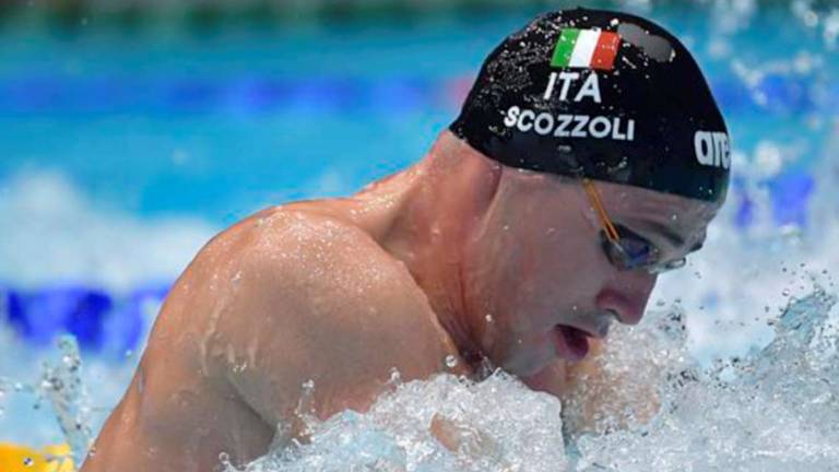 Nuoto, favolosi 100 rana: Carraro d'oro e Scozzoli in finale Nuoto, favolosi 100 rana: Carraro d'oro e Scozzoli in finale