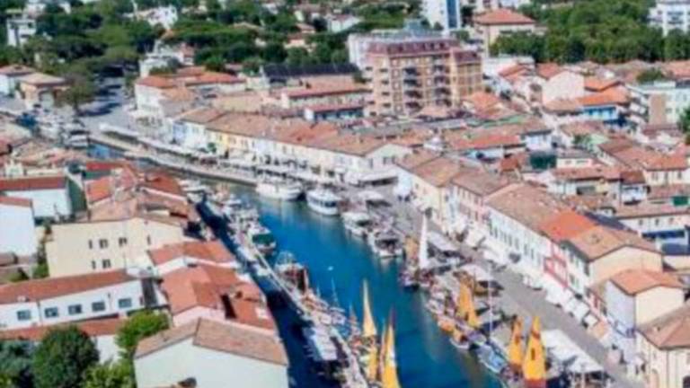 Cesenatico, verifiche e multe in arrivo per i gazebo sul porto Cesenatico, verifiche e multe in arrivo per i gazebo sul porto