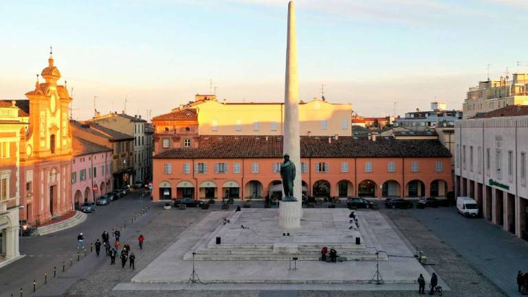 Lugo, negozianti infuriati per la nuova ztl e la pedonalizzazione Lugo, negozianti infuriati per la nuova ztl e la pedonalizzazione
