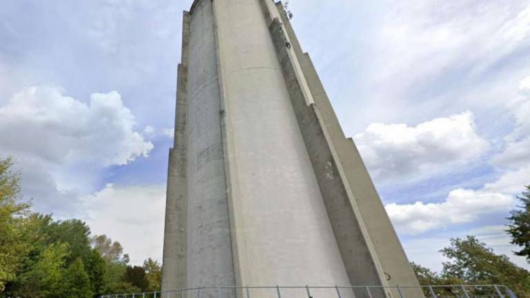 Ravenna, la torre idrica di via Teodora sarà abbattuta Ravenna, la torre idrica di via Teodora sarà abbattuta