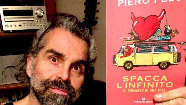 Pierò Pelù presenta il suo libro a Santa Sofia Pierò Pelù presenta il suo libro a Santa Sofia