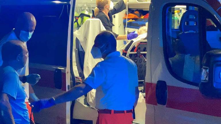 Cesenatico, il drammatico racconto della donna aggredita in casa: Ci colpiva con la bottiglia dell'olio Cesenatico, il drammatico racconto della donna aggredita in casa: Ci colpiva con la bottiglia dell'olio