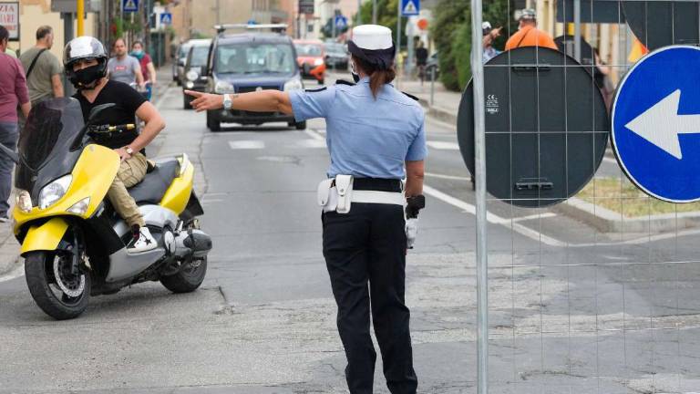 Ravenna, la protesta del centro: Noi ostaggi del traffico Ravenna, la protesta del centro: Noi ostaggi del traffico