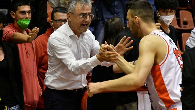 Basket A2 play-off, l'Unieuro vuole la bella Basket A2 play-off, l'Unieuro vuole la bella