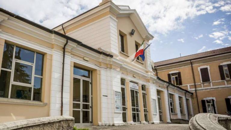 A Cesena nella pandemia c'è chi va a scuola in presenza A Cesena nella pandemia c'è chi va a scuola in presenza