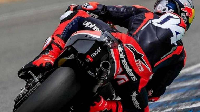 MotoGp, Dovizioso si migliora di mezzo secondo: oggi il gran finale MotoGp, Dovizioso si migliora di mezzo secondo: oggi il gran finale