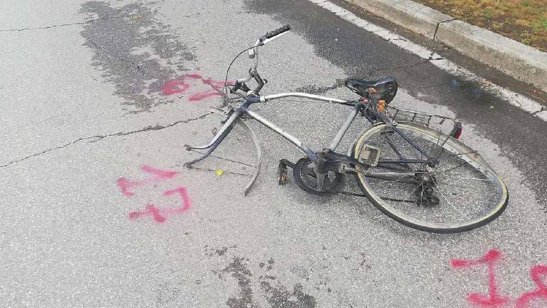Cesenatico, ferite lievi per anziano ciclista investito Cesenatico, ferite lievi per anziano ciclista investito