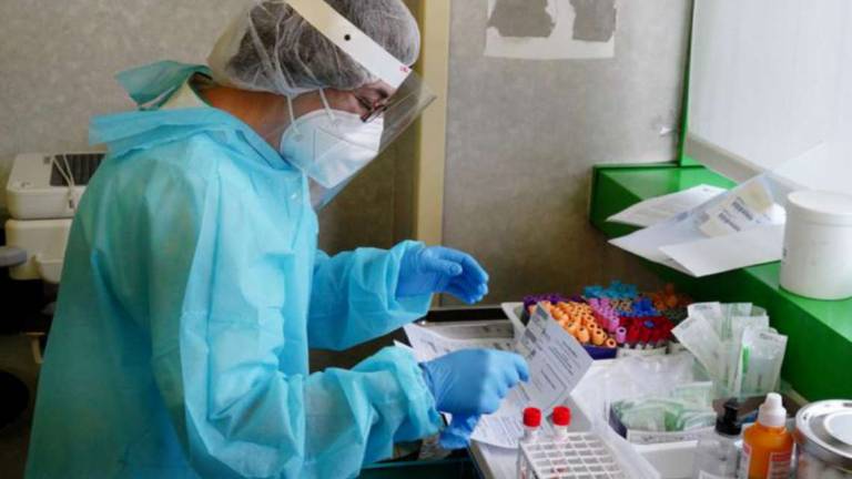 Covid, tamponi e isolamento: le nuove regole e i centri a cui rivolgersi in Romagna Covid, tamponi e isolamento: le nuove regole e i centri a cui rivolgersi in Romagna