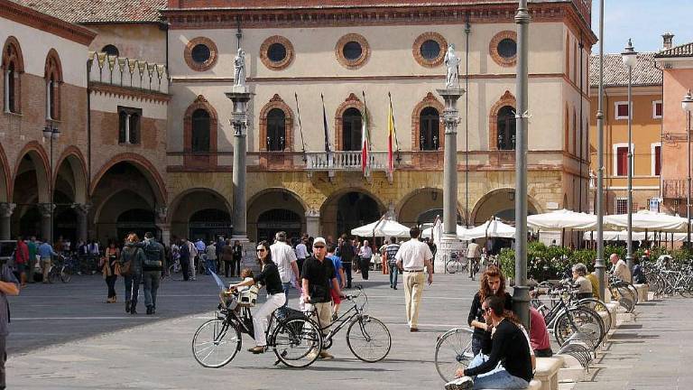 Ravenna, licenziata la talpa del Comune Ravenna, licenziata la talpa del Comune