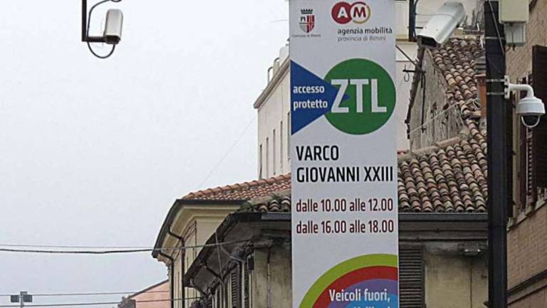 Centro di Rimini. Telecamere da spostare e permessi online Centro di Rimini. Telecamere da spostare e permessi online