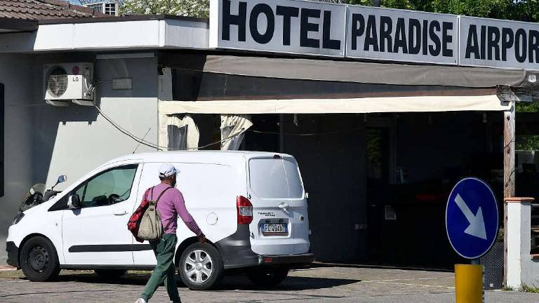 Covid Hotel, si dimezzano i posti per i positivi Covid Hotel, si dimezzano i posti per i positivi