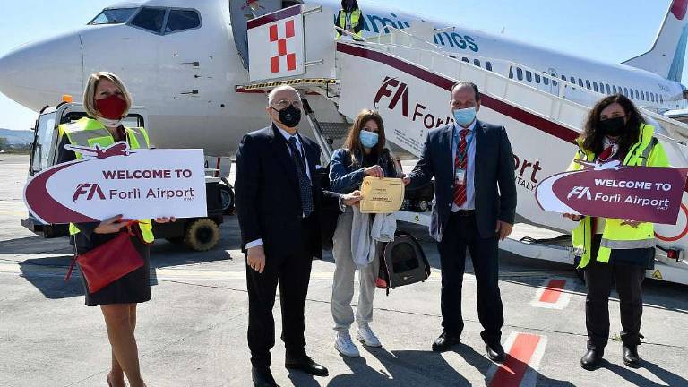 Forlì, aeroporto: la gioia dei lavoratori Forlì, aeroporto: la gioia dei lavoratori