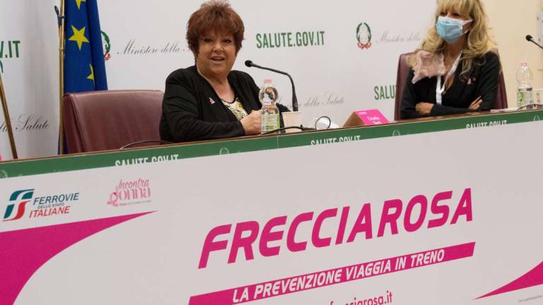 La prevenzione ai tumori ora viaggia anche in treno La prevenzione ai tumori ora viaggia anche in treno