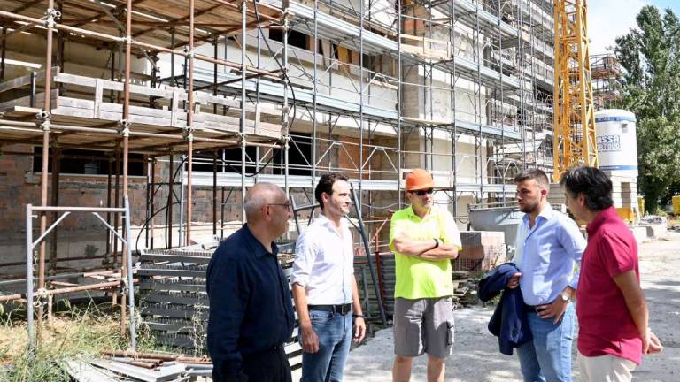 Imola, non si trova il materiale: slittano i lavori allo Scarabelli Imola, non si trova il materiale: slittano i lavori allo Scarabelli