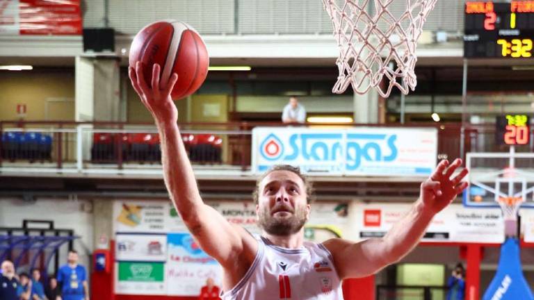 Basket B, Andrea Costa: Grandi non perde la fiducia Basket B, Andrea Costa: Grandi non perde la fiducia