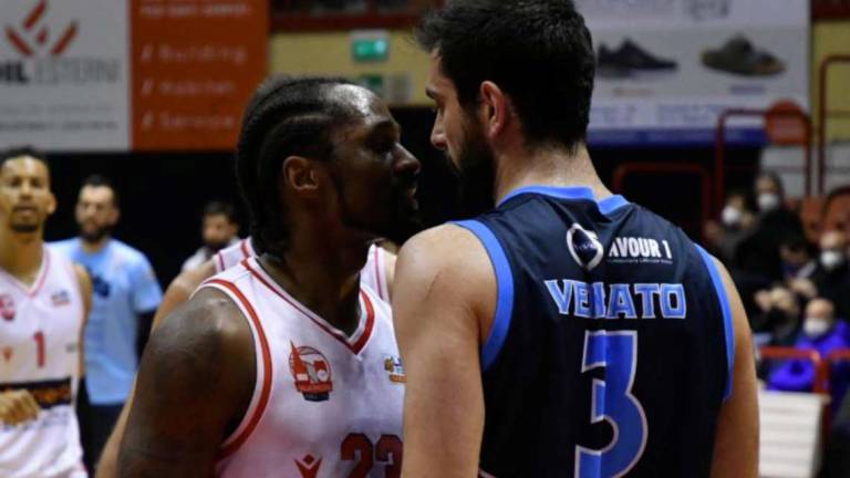 Basket A2, l'Unieuro ha risposto all'ultima chiamata Basket A2, l'Unieuro ha risposto all'ultima chiamata