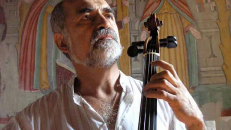 Il musicista anti green pass: Non sono un negazionista del Covid Il musicista anti green pass: Non sono un negazionista del Covid