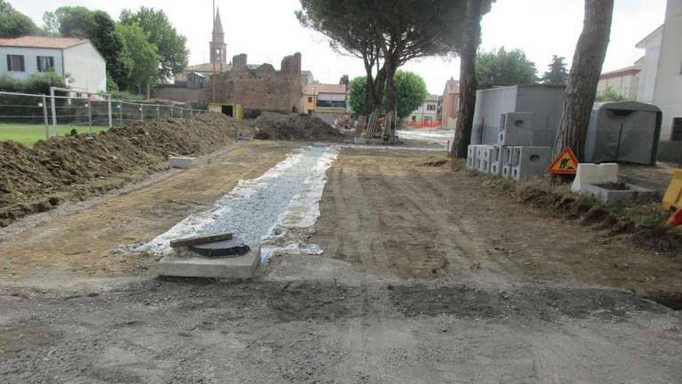 Gatteo, parcheggio da oltre 50 posti vicino al castello Gatteo, parcheggio da oltre 50 posti vicino al castello