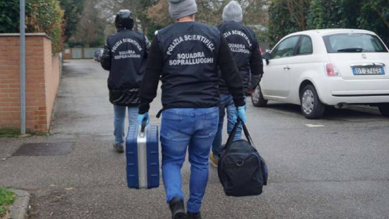 L'autopsia su Ilenia: uccisa da una sola coltellata al collo L'autopsia su Ilenia: uccisa da una sola coltellata al collo