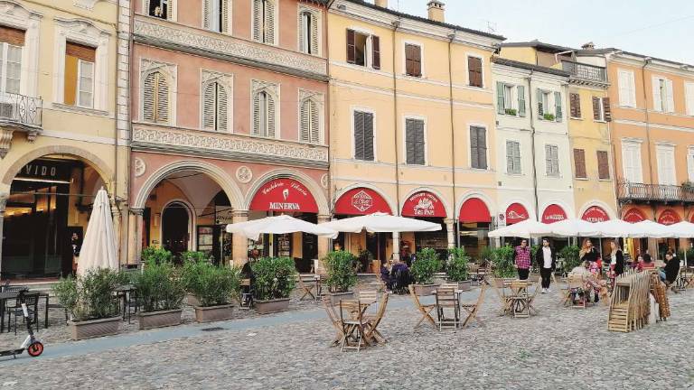 Cesena, rivolta di bar e ristoranti con flashmob e sciopero fiscale Cesena, rivolta di bar e ristoranti con flashmob e sciopero fiscale