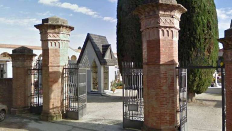 Ancora furti nei cimiteri della vallata del Rubicone Ancora furti nei cimiteri della vallata del Rubicone