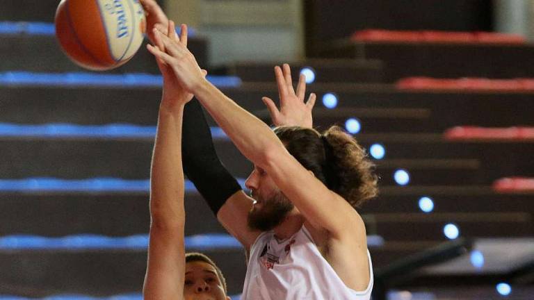 Basket B, l'Andrea Costa Imola cerca la salvezza oggi a Firenze Basket B, l'Andrea Costa Imola cerca la salvezza oggi a Firenze
