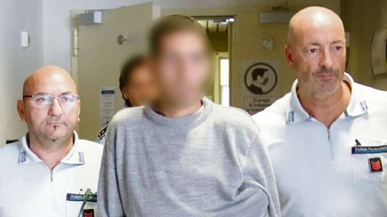 Ravenna, presunto scafista a 23 anni: Ho pagato il viaggio Ravenna, presunto scafista a 23 anni: Ho pagato il viaggio