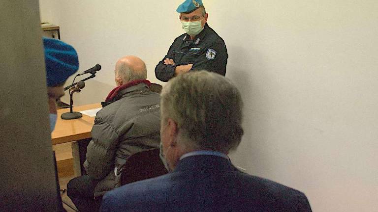 Ravenna, le finte dosi del medico no-vax: Ho perso il controllo Ravenna, le finte dosi del medico no-vax: Ho perso il controllo