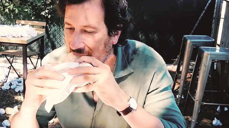 Rimini, Marco Missiroli, da scrittore a “panino farcito” Rimini, Marco Missiroli, da scrittore a “panino farcito”