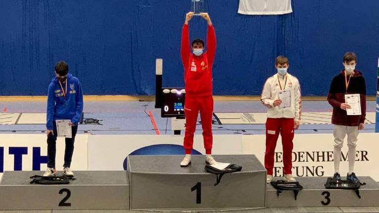 Scherma, lo spadista forlivese Cortini trionfa nel Circuito Europeo Scherma, lo spadista forlivese Cortini trionfa nel Circuito Europeo