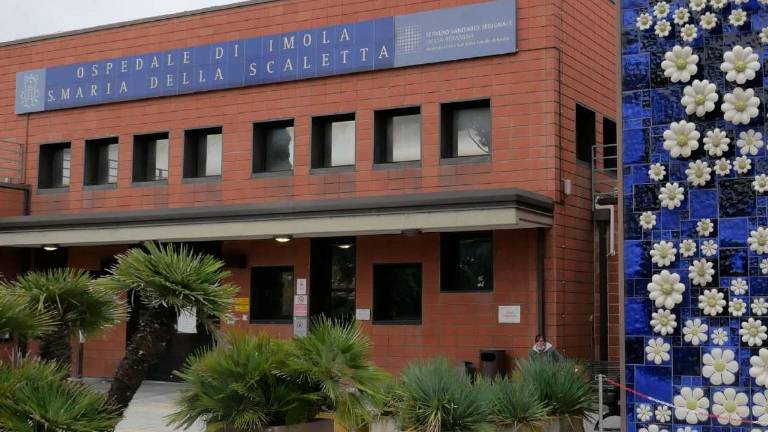 Covid Imola, l'Ausl insiste sulla quarta dose Covid Imola, l'Ausl insiste sulla quarta dose