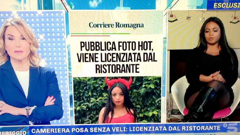 Lugo, licenziata per le foto hot posta gli audio delle colleghe: Discriminata e presa in giro Lugo, licenziata per le foto hot posta gli audio delle colleghe: Discriminata e presa in giro