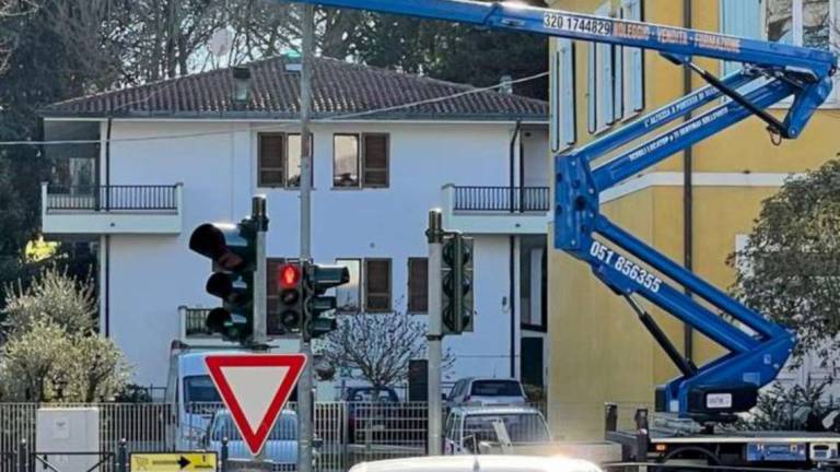 Misano, in centinaia ogni mese passano col rosso da quel semaforo Misano, in centinaia ogni mese passano col rosso da quel semaforo