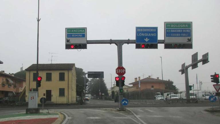 Passo avanti per la rotonda tra Longiano e Gambettola Passo avanti per la rotonda tra Longiano e Gambettola
