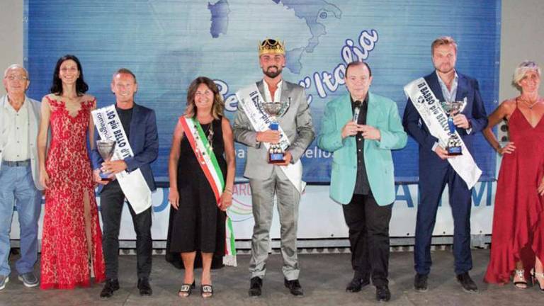 Il babbo più bello d'Italia? E' un 33enne militare di Forlì Il babbo più bello d'Italia? E' un 33enne militare di Forlì