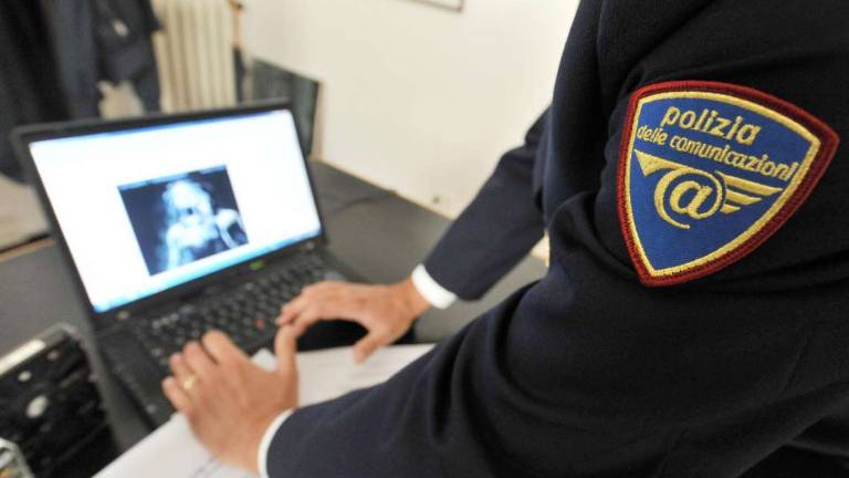 Rimini. Immagini di bimbi violentati: due riminesi indagati Rimini. Immagini di bimbi violentati: due riminesi indagati