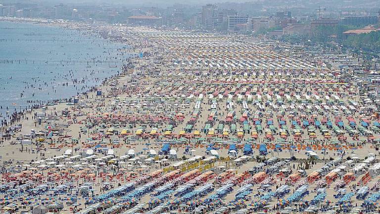 Concessioni spiagge, stop al Senato. I bagnini: Futuro a rischio Concessioni spiagge, stop al Senato. I bagnini: Futuro a rischio