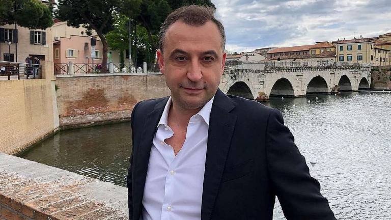 Ponte di Tiberio riaperto alle auto, fuoco amico su Ceccarelli Ponte di Tiberio riaperto alle auto, fuoco amico su Ceccarelli