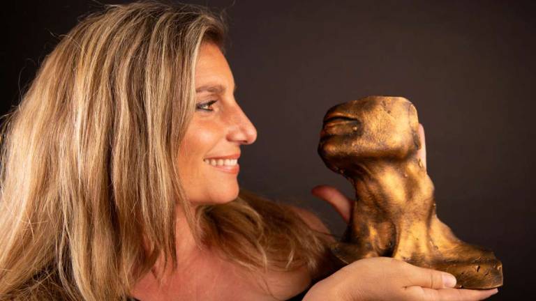 La riccionese Isabella Marinelli e i suoi calchi body positivity La riccionese Isabella Marinelli e i suoi calchi body positivity