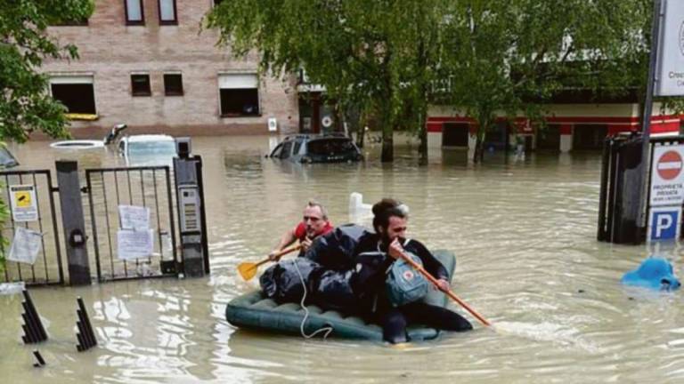 Cesena, la Croce Rossa reagisce al disastro con sede e mezzi nuovi Cesena, la Croce Rossa reagisce al disastro con sede e mezzi nuovi