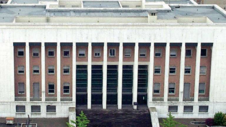 Forlì. Amore finito, studentessa nel mirino dell'ex e dei figli Forlì. Amore finito, studentessa nel mirino dell'ex e dei figli