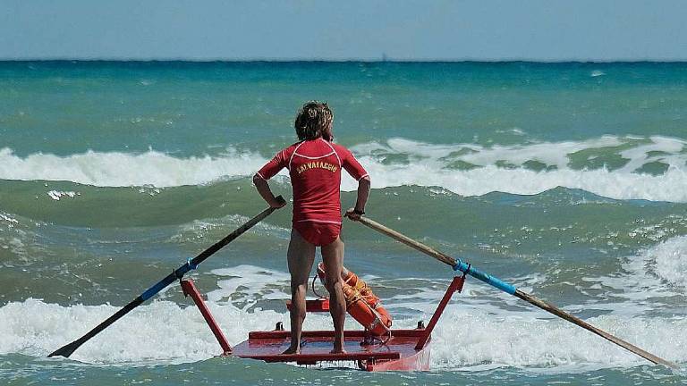 Rimini, servizio di salvamento in spiaggia prolungato fino al 18 settembre Rimini, servizio di salvamento in spiaggia prolungato fino al 18 settembre
