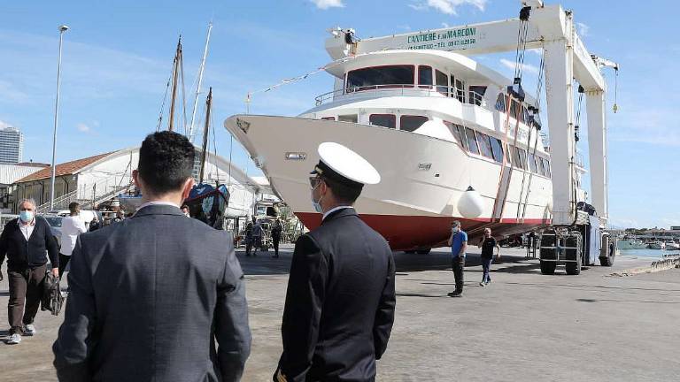 Cesenatico, varata motonave per 450 passeggeri Cesenatico, varata motonave per 450 passeggeri
