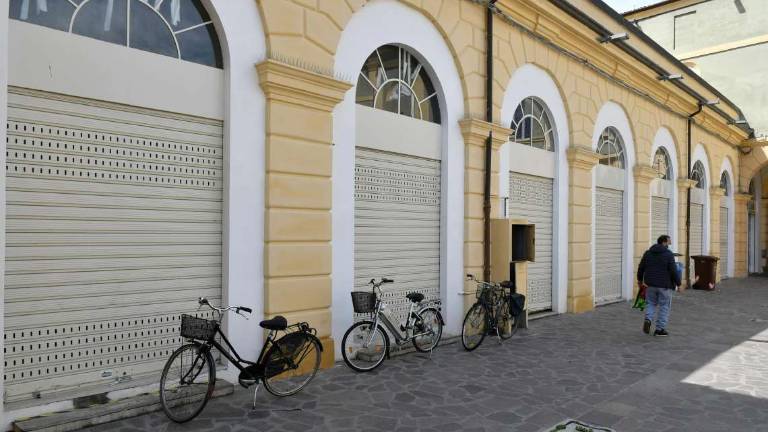 Forlì. Mercato delle erbe: locali chiusi e pochi parcheggi Forlì. Mercato delle erbe: locali chiusi e pochi parcheggi