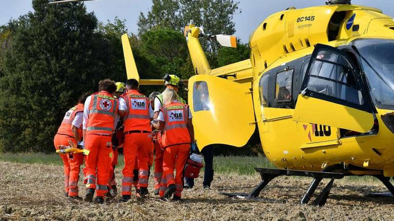 Ancora grave il fidanzato di Cecilia: è ricoverato in Rianimazione Ancora grave il fidanzato di Cecilia: è ricoverato in Rianimazione