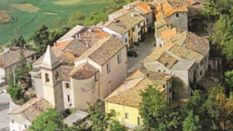 Muore e la compagna disabile chiede inutilmente aiuto per ore Muore e la compagna disabile chiede inutilmente aiuto per ore