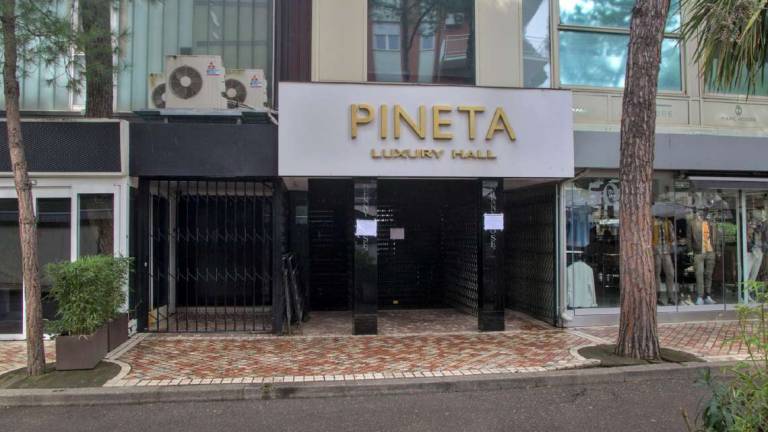 Il Pineta di Milano Marittima allo stilista Roberto Cavalli Il Pineta di Milano Marittima allo stilista Roberto Cavalli