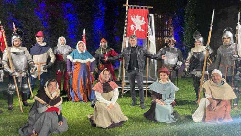 Striscia la notizia e il mago Casanova alla Rocca di Imola Striscia la notizia e il mago Casanova alla Rocca di Imola